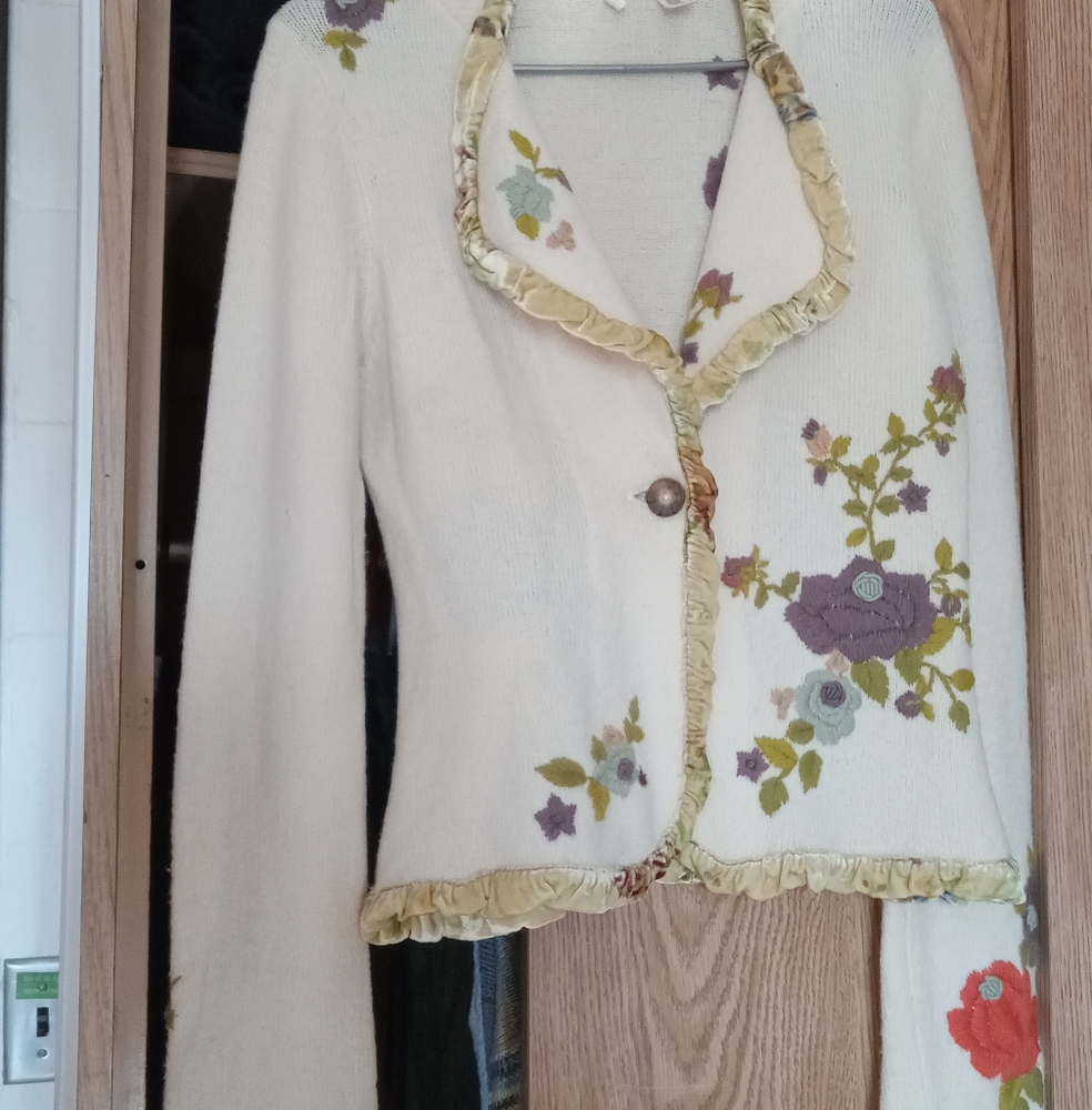 Vintage floral Embroidered Cream Cardigan